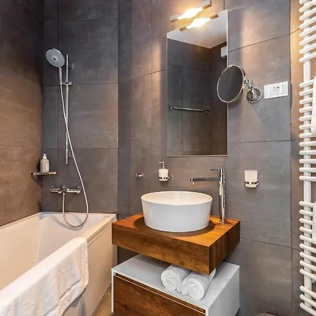 Four-bedroom In Casa vacanze Veprinac