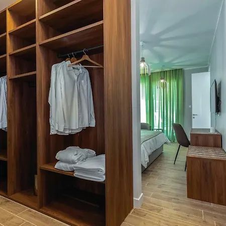 Four-bedroom In Veprinac