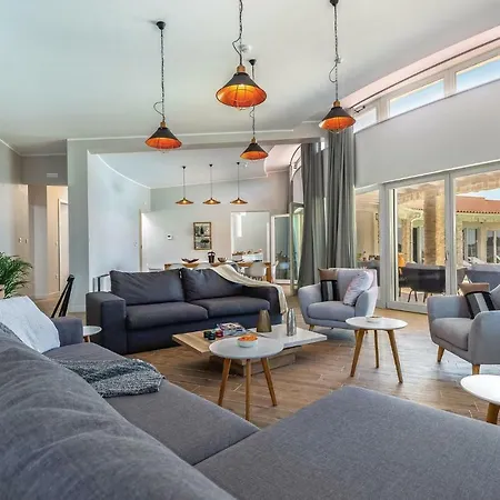 Four-bedroom In * Veprinac